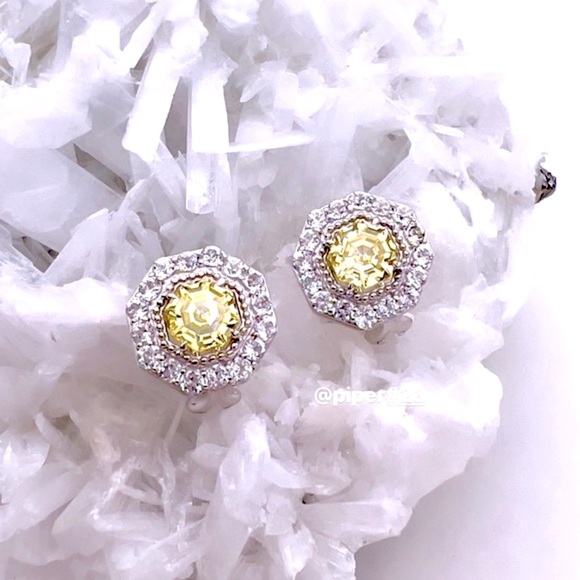 NWT Judith Ripka 4 carat Canary Crystal & White Topaz Casablanca Button Earrings - Picture 6 of 12